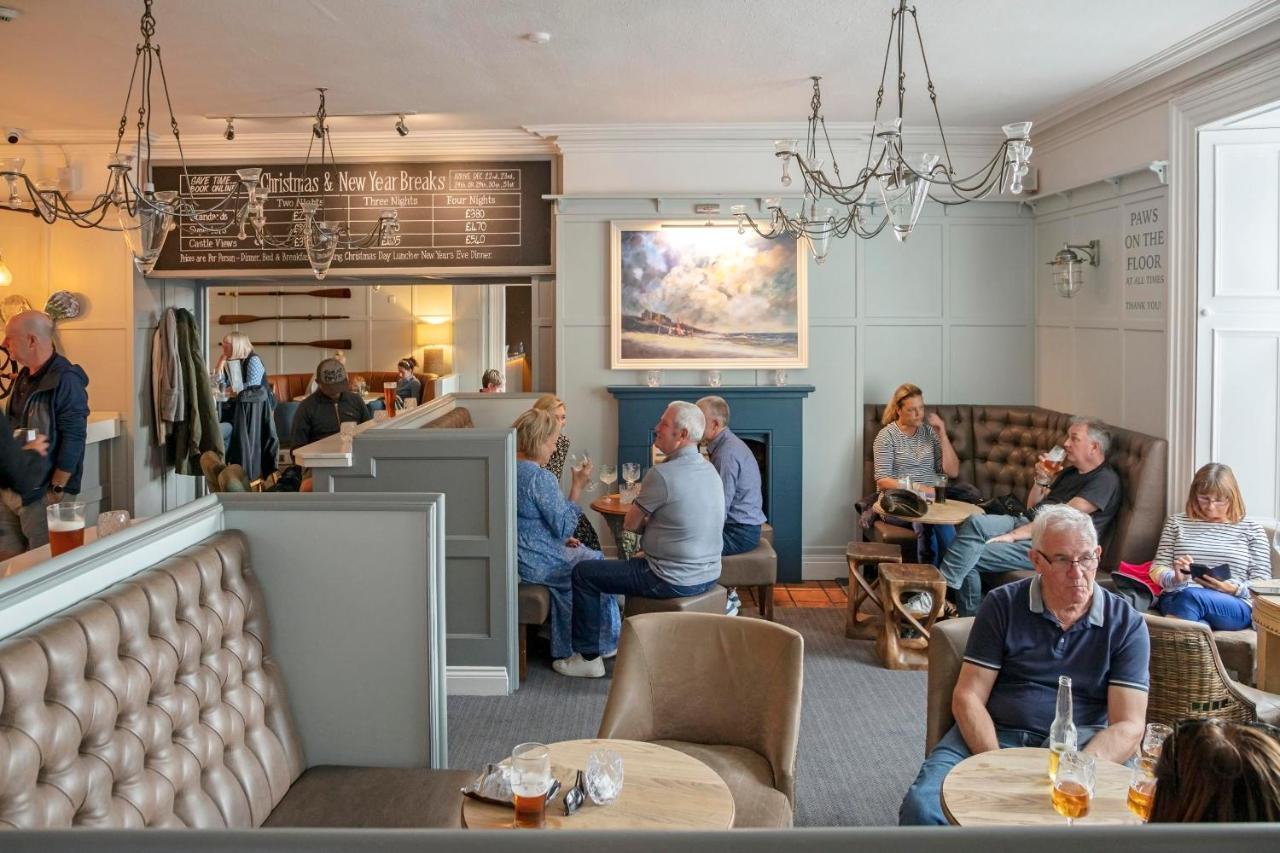 The Victoria Hotel Bamburgh Eksteriør billede