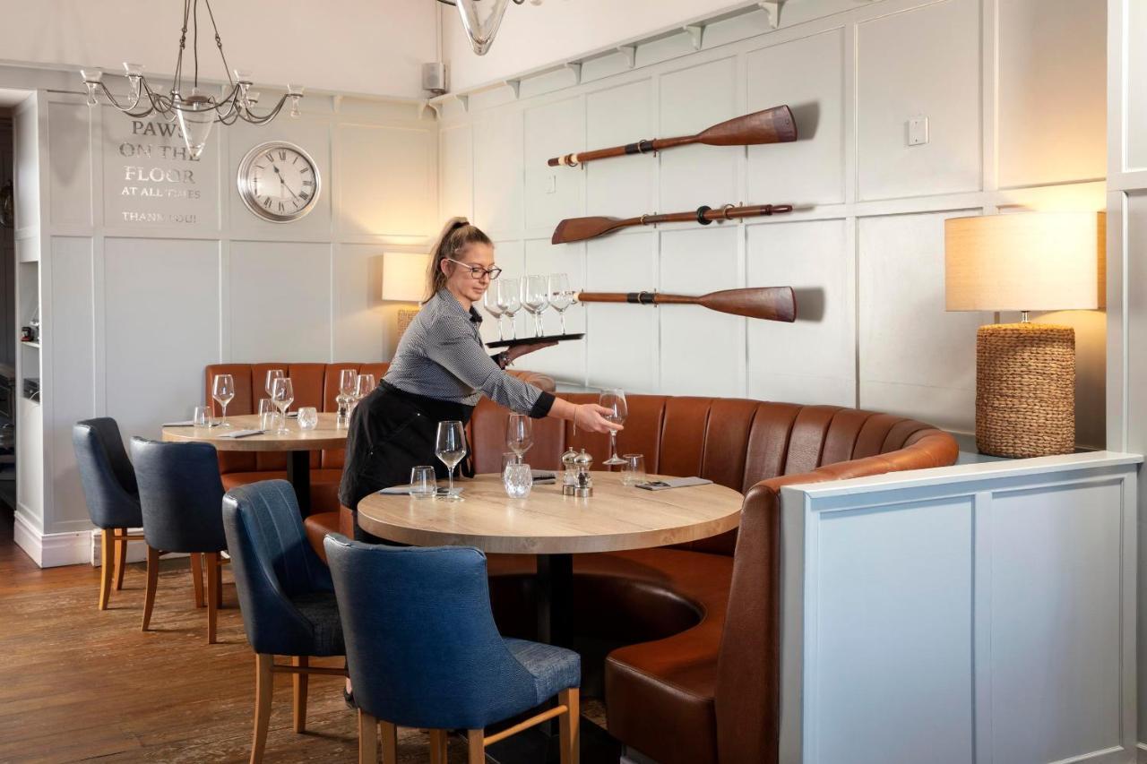 The Victoria Hotel Bamburgh Eksteriør billede