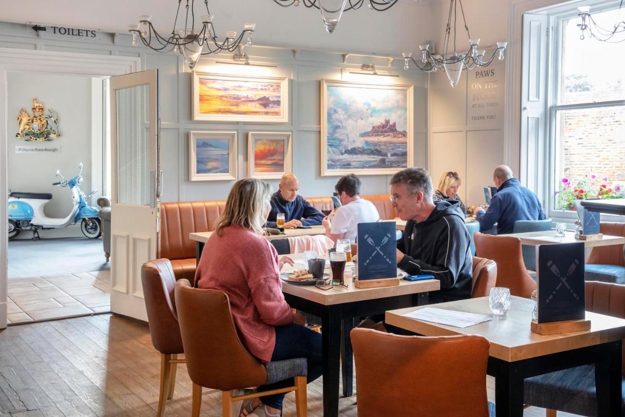 The Victoria Hotel Bamburgh Eksteriør billede